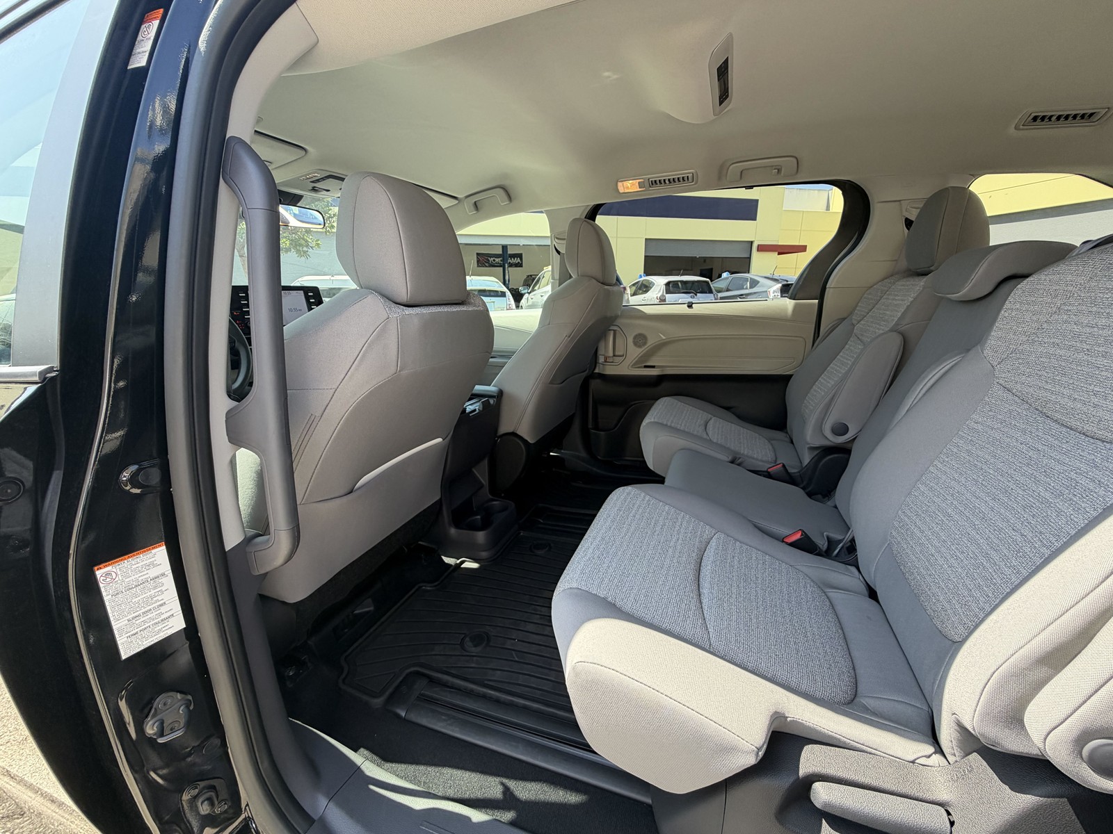 2022 Toyota Sienna LE - Photo 20