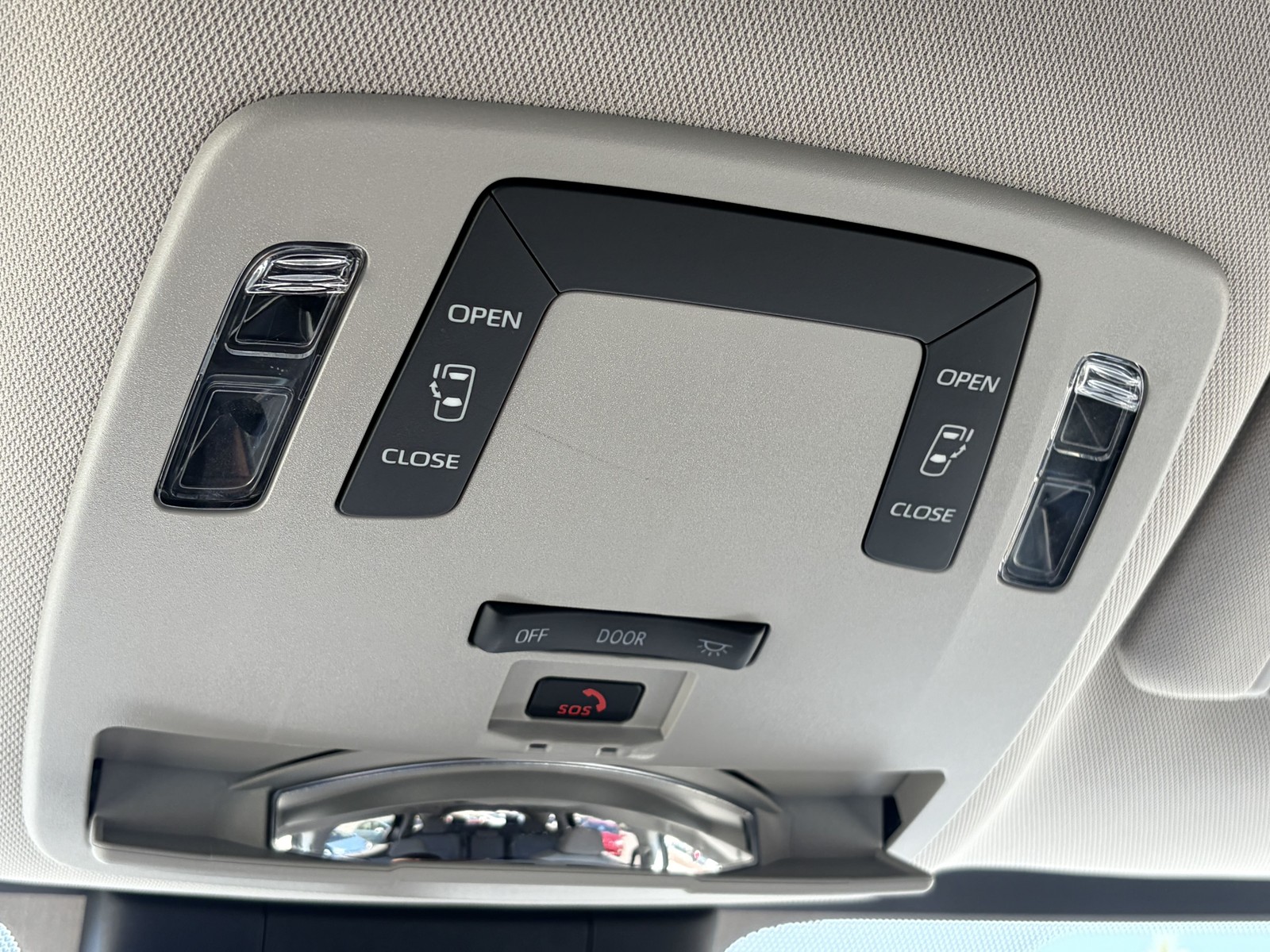2022 Toyota Sienna LE - Photo 46